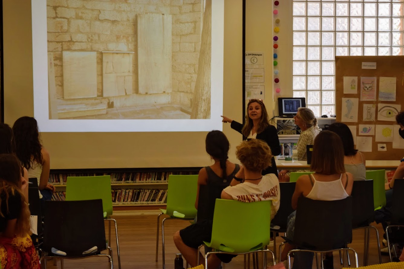 Conférence animée par Tatiana Poulou, responsable du Service Archéologique d’Athènes-0