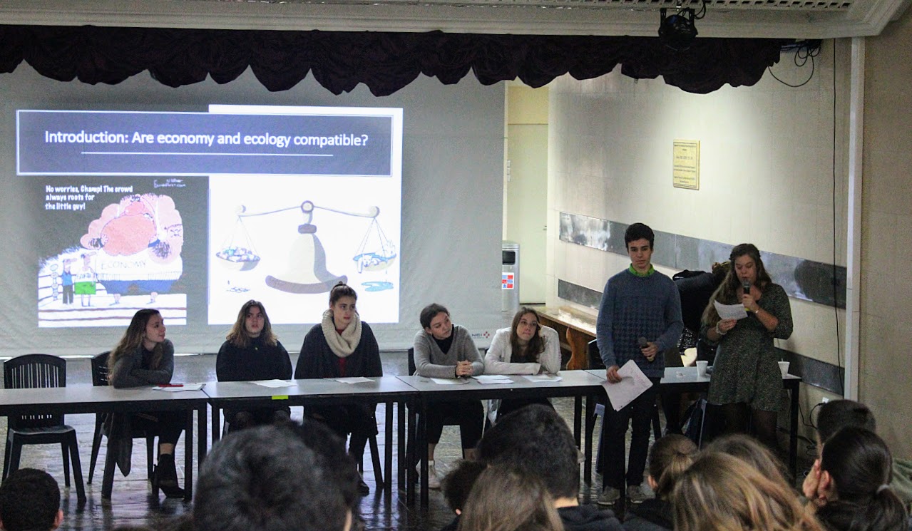 Une conférence en anglais sur le thème de l’urgence climatique présentée par les élèves de l’Option Internationale Britannique-9
