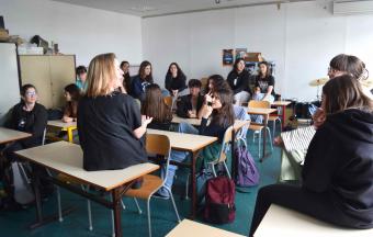 Οι μαθητές μας καλωσορίζουν τους Ρουμάνους αλληλογράφους τους από το Lycée Théorique "Ovidius"-2