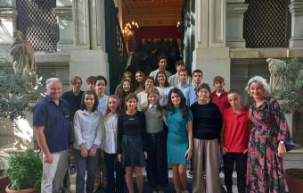 Nos élèves à l'Ambassade de France à l’occasion du projet « Livret régional sur les Jeux Olympiques et Paralympiques (JOP) »-7