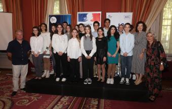 Nos élèves à l'Ambassade de France à l’occasion du projet « Livret régional sur les Jeux Olympiques et Paralympiques (JOP) »-0