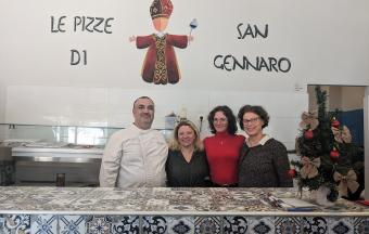 Les quatrièmes italianistes tournent leur film dans une pizzeria d'Athènes... avant de déguster de vraies pizzas napolitaines !-5