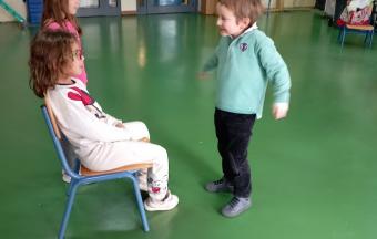 AES Eveil théâtral pour la maternelle-3
