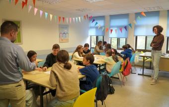 Semaine de la démocratie scolaire : les délégués du LFHED au Parlement et à l’Institut français !-2