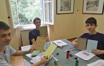 Papyrus et reliure, immersion des collégiens à l’École française d’Athènes-2