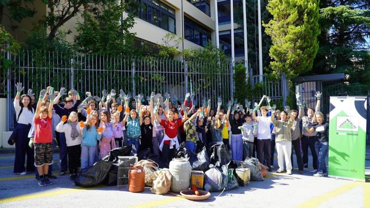 Éducation au Développement durable : 150 paires de gants pour nos élèves et nos actions de nettoyage !