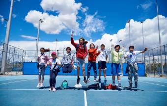 Victoire de nos élèves au tournoi de tennis inter-établissements d’OAKA-7
